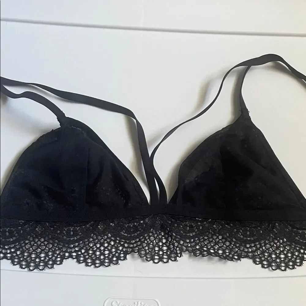 Black Lace Bralette Victoria’s secret small - Picture 2 of 5